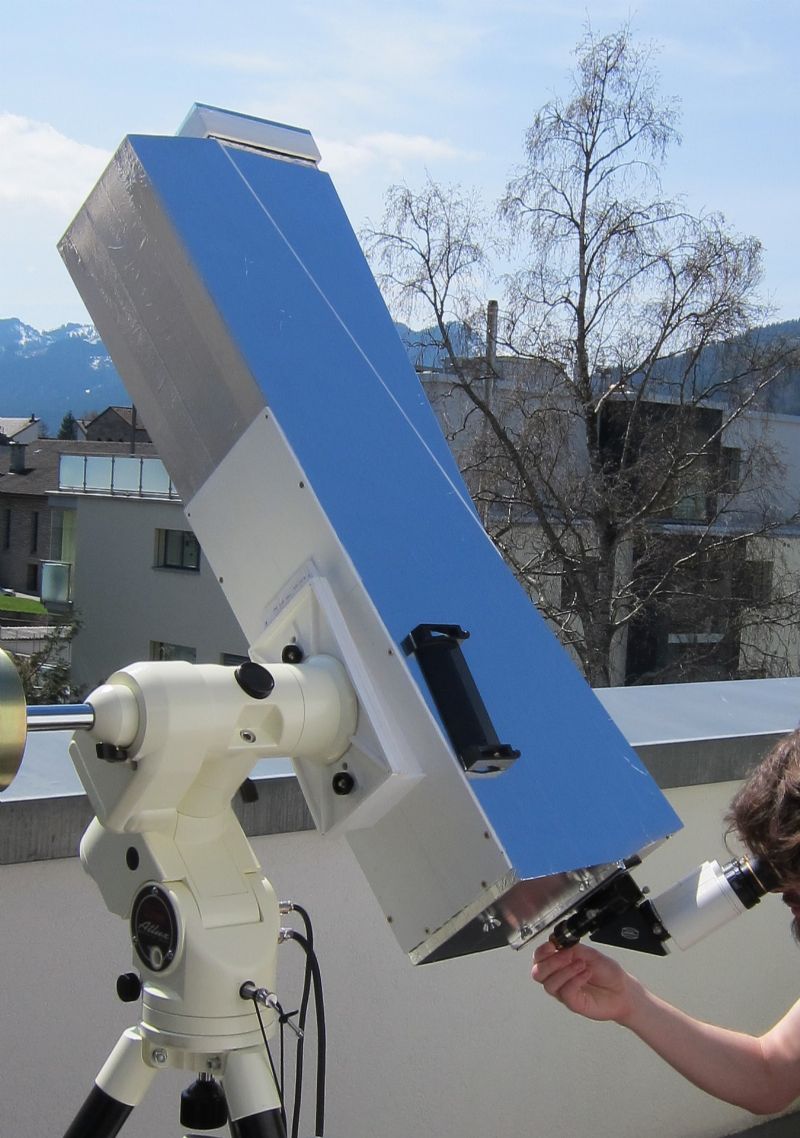 Gro/ßer 8 Zoll Reflektor f/ür Hobbyastronomen mit 200mm /Öffnung und 800mm Brennweite Zoomion Teleskop Genesis 200 EQ