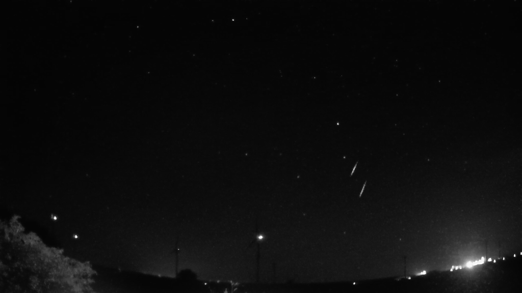 Meteor-Double-Feature (Perseiden) am 13.08.2023 um 02:29:09 Uhr MESZ