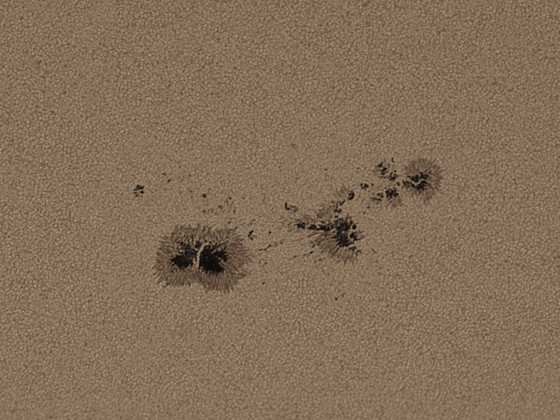 Sonnenflecken am 10. Sept 2023, die 2 grösseren Gruppen