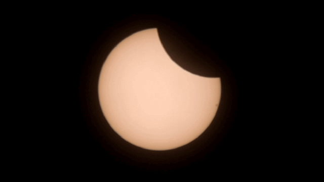 Sonnenfinsternis Animation mit ISS Transit am 10.06.2021