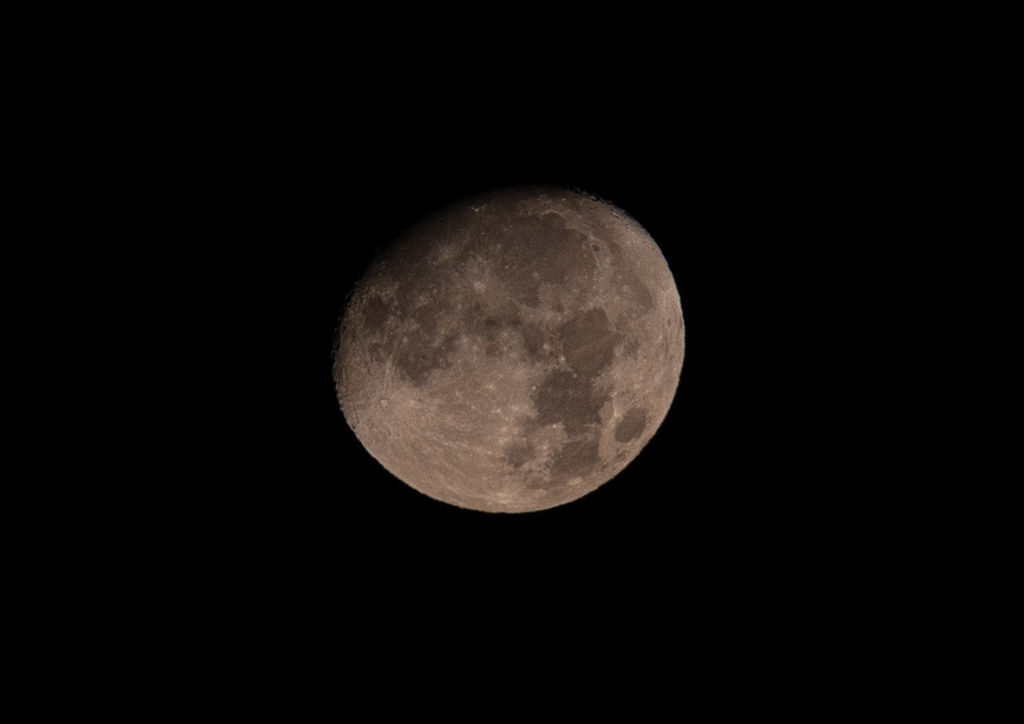 Mond (zunehmend, 90%) am 27.09.2023 um 02:51 Uhr MESZ