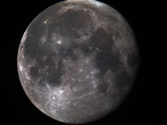 Mond vom 2023.10.01 um 05:06 Uhr
