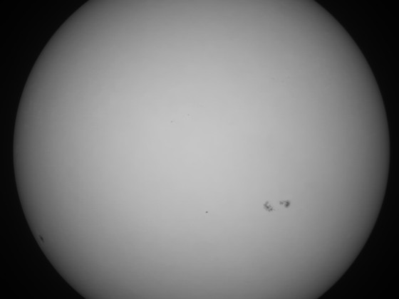 Sonne 01.11.2023 - 8" Newton - EOS 700D - Weißlicht