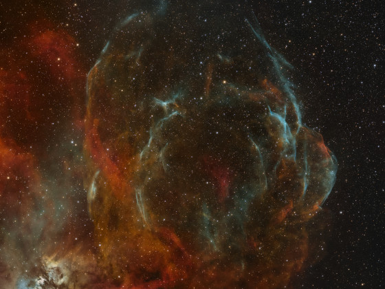 Die leuchtenden Schalen von HB3 im Sternbild Kassiopeia
