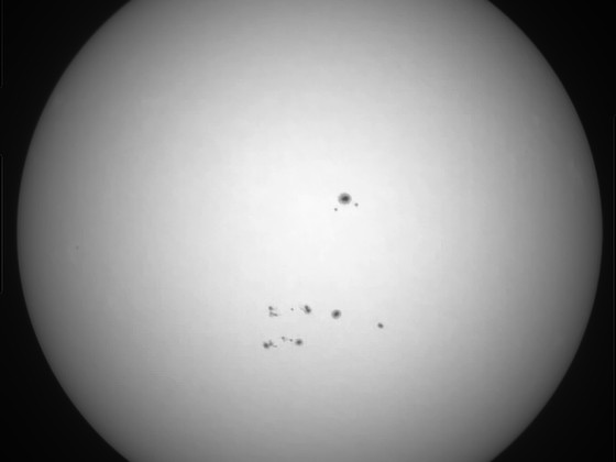 Sonne 05.12.2023 - 8" Newton - EOS 700D - Weißlicht