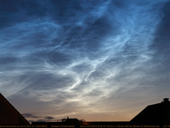 Leuchtende Nachtwolken über Schwerin am 04.07.2021 (2)