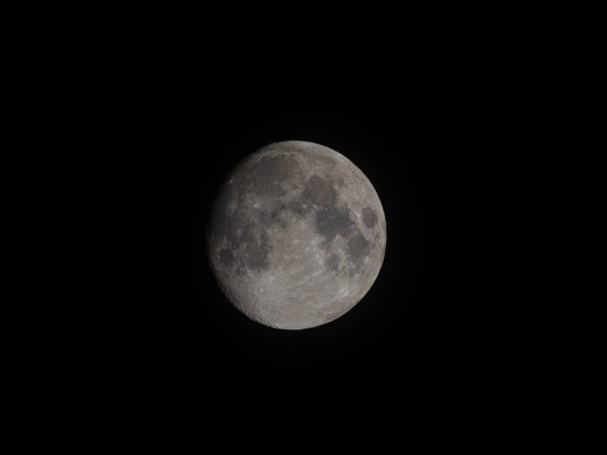 Mond (90%, zunehmend) am 24.12.2023