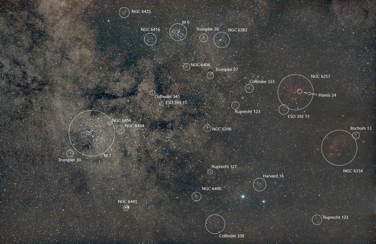 Milchstraßenregion am Stachel des Skorpions mit M 6, M 7, dem Katzenpfotennebel NGC 6334 und weiteren Objekten