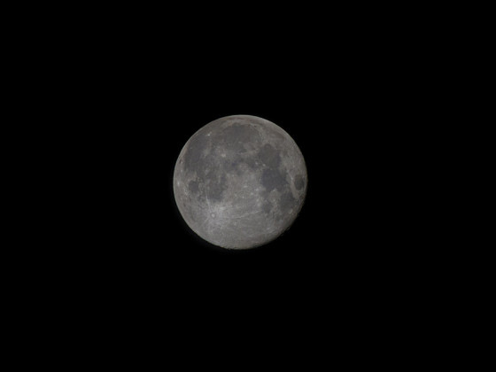 Mond (99%, abnehmend) am 28.12.2023 um 04:42Uhr MEZ