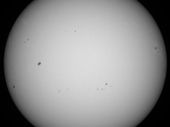 Sonne 12.01.2024 - 8" Newton - EOS 700D - Weißlicht