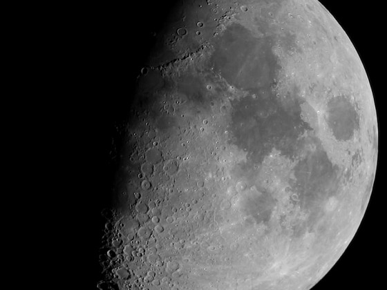 Mond 19.01.2024 - 8" Newton - EOS 700D - Stack