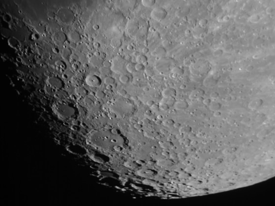 Mond 20.01.2024 - 8" Newton - EOS 700D - 3x Barlow - Stack