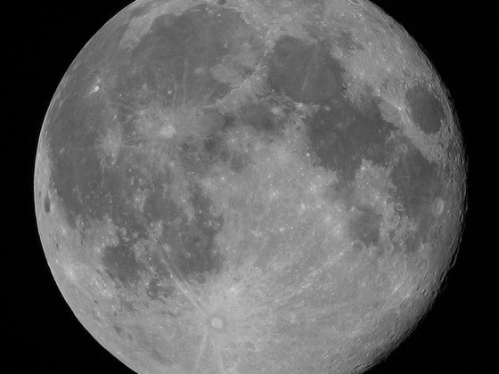 Mond 26.01.2024 - 8" Newton - EOS 700D - Stack
