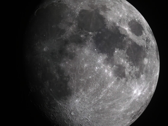 Mond 20.02.2024 - 8" Newton - EOS 700D - Stack