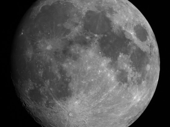 Mond 22.03.2024 - 8" Newton - EOS 700D - Stack