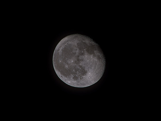 Mond (93%, abnehmend) am 28.03.2024