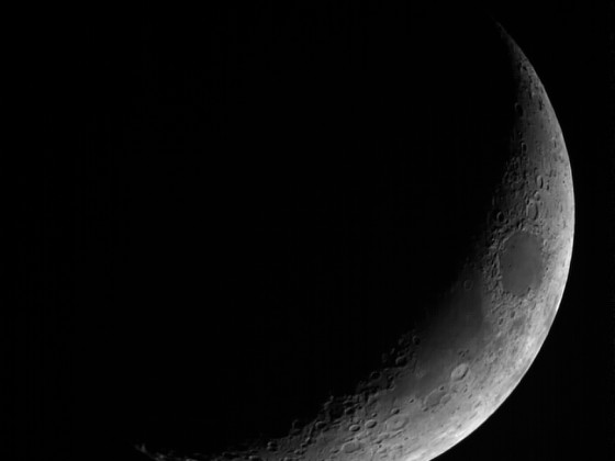 Mond 12.04.2024 - 8" Newton - EOS 700D - Stack
