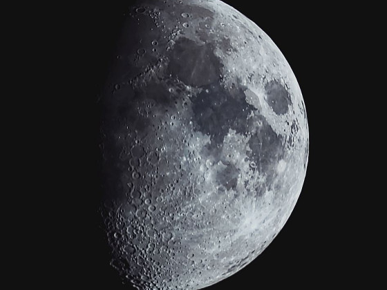 Mond vom 17.04.2024 am Abend bei Hoch- und Bodennebel mit Seestar S50: