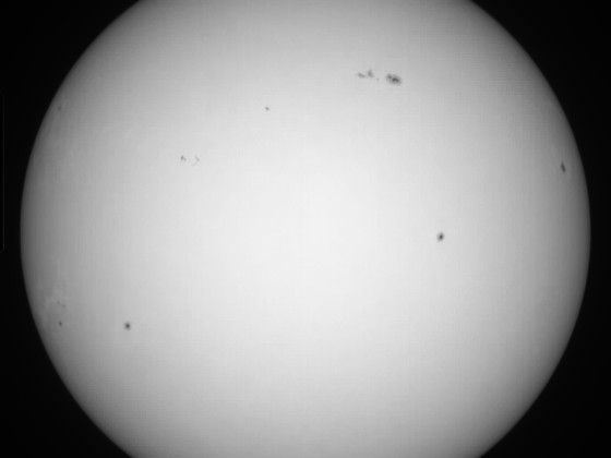 Sonne 14.04.2024 - 8" Newton - EOS 700D - Weißlicht