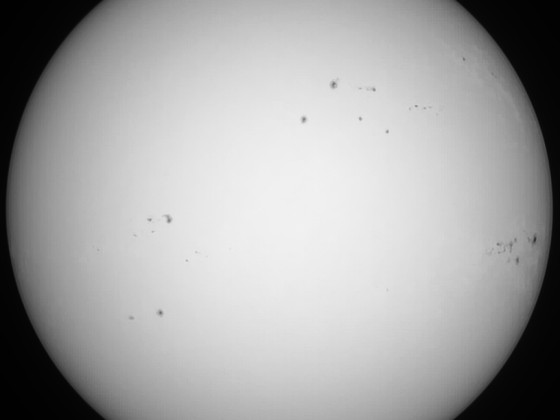 Sonne 24.04.2024 - 8" Newton - EOS 700D - Weißlicht