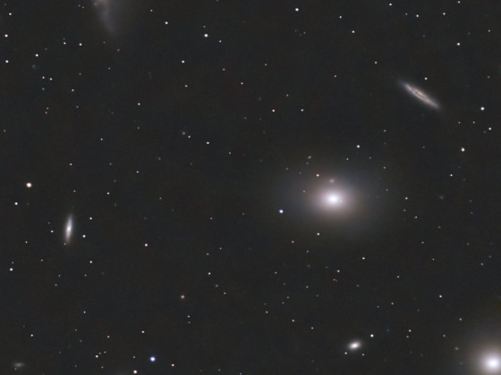 Die Markariansche Galaxienkette in Virgo mit dem Seestar
