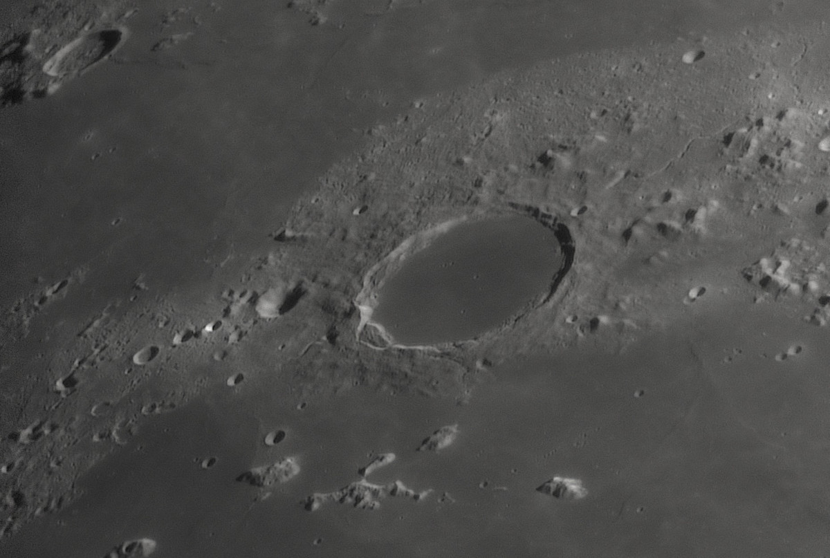 Plato-Krater D=101km