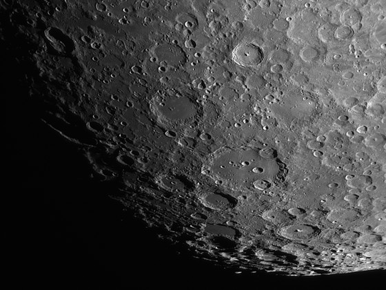 Mond Krater Clavius und Umgebung