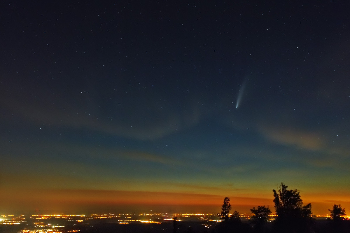 Comet Neowise über Rheinebene