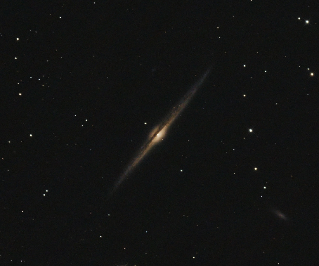 NGC 4565 – Spindel- oder Nadelgalaxie im Haar der Berenice