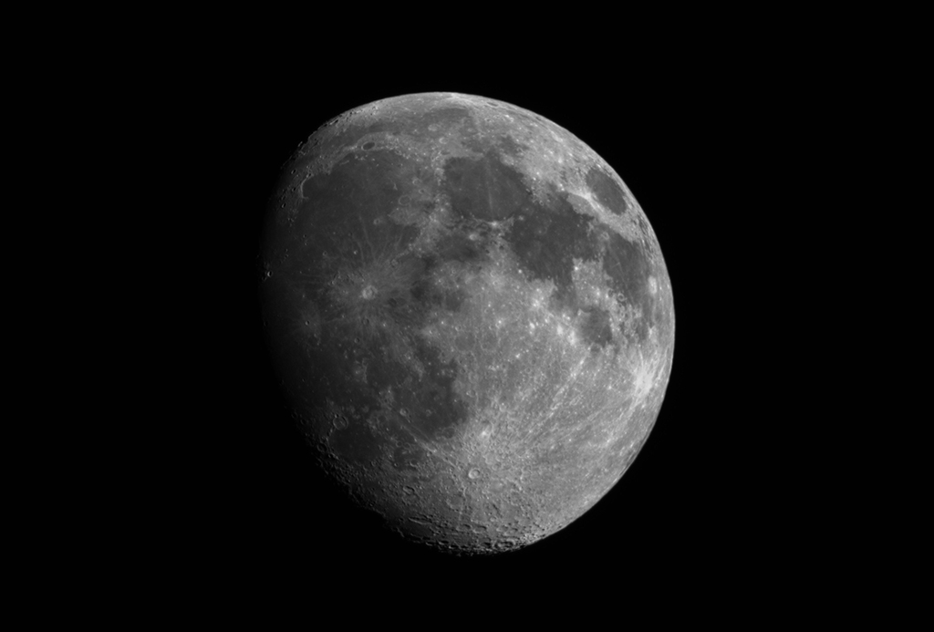 Mond, zunehmend (79%) mit der Vaonis Stellina