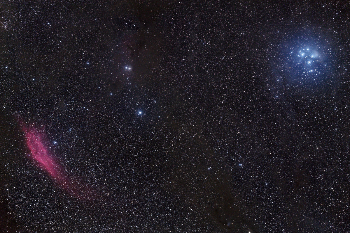 Gegend im Sternbild Stier und Perseus (Plejaden und NGC1499) >> 135mm Widefield mit Sony A7Sa