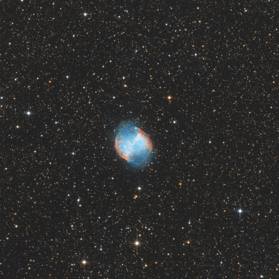 Messier 27: Dumbbell Nebula