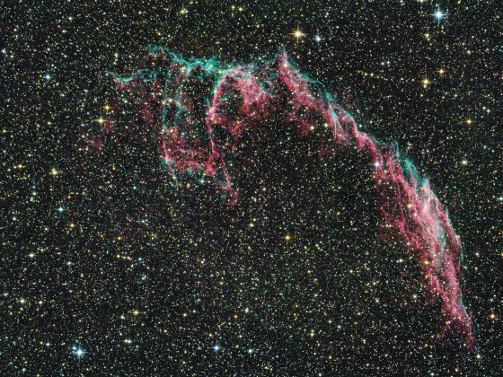 Östlicher Teil des Cirrusnebels (NGC 6992/5) aus der Stadt heraus