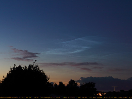 Leuchtende Nachtwolke über Schwerin am 05.07.2022 (a)
