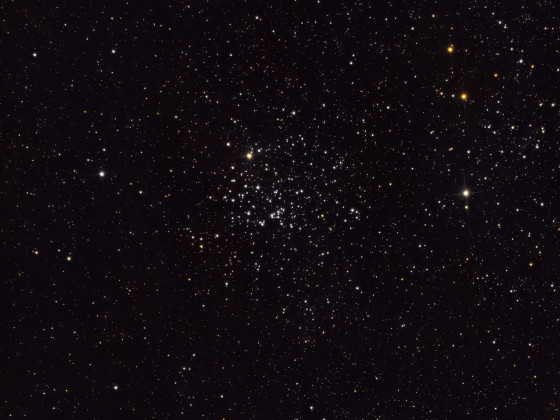 M52 (Offener Sternhaufen, auch NGC 7654) in Kassiopeia (Norden)