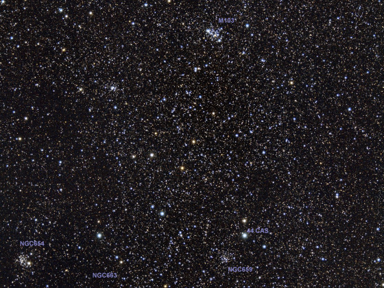 M103/NGC 581, C10/NGC663 („Rasenmäher-Haufen“), NGC 654, NGC 659, NGC 663, cas 44 und IC 155
