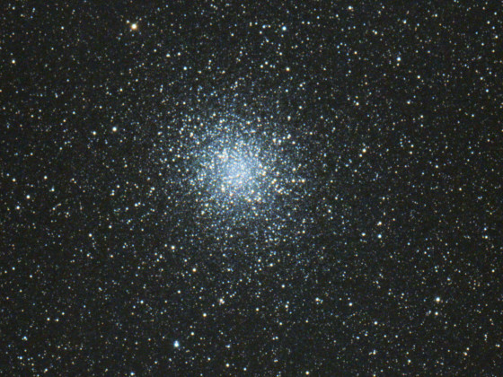 Messier 22 – "der" Kugelsternhaufen im Schützen