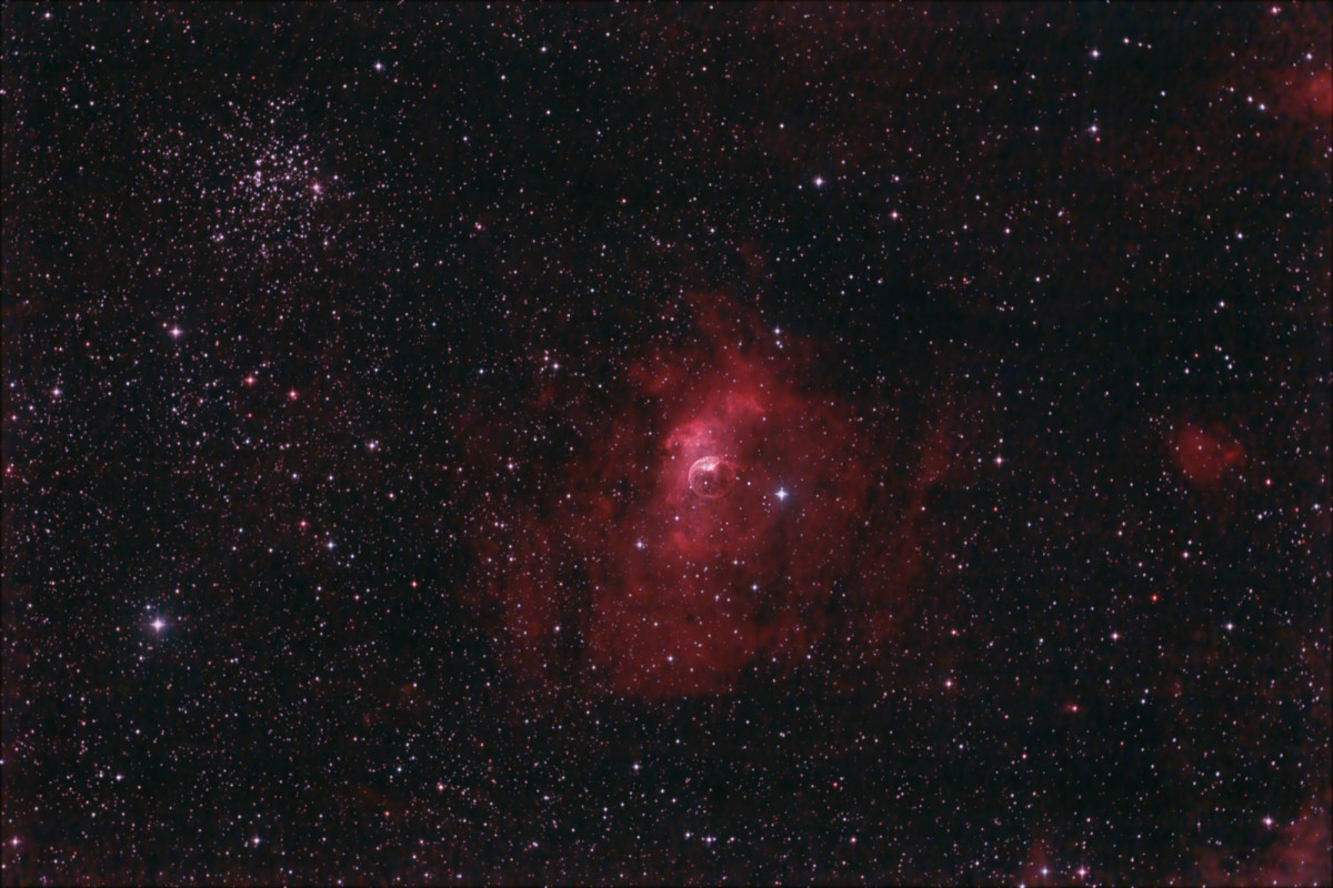 NGC 7635 mit M52: 8" f/4 Newton mit Canon 600da; 16x8 min mit dem l-enhance-Filter; ständig Dunstschleier u. Kondenzstreifen; WPN wurde größtenteils m. Weichzeichner glattgebügelt