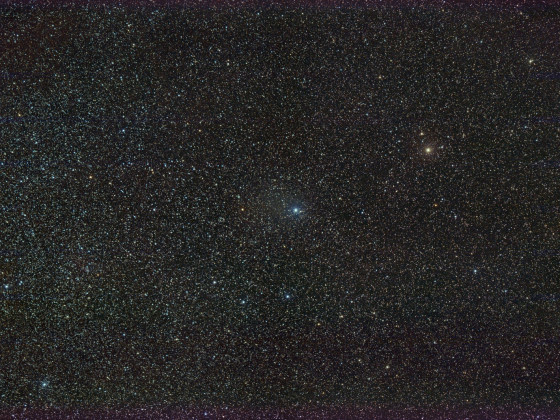 Milchstraßenpanorama um M76 in Cassiopeia; außer dem PN M76 östl. Bildmitte nichts los, trotz des großen Feldes; Samyang 135mm ohne Filter, 53x2 min; wegen Test einer erworb. gebr. Canon 750 da