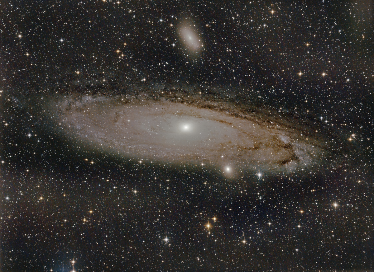 M31 mit dem 6" f/4 Newton bei f/3 und der Canon 77da, 4,5h belichtet: sind die hellen Stellen nun Gradienten oder IFN? (im NW gibt es tatsächlich IFN, im SO: weiss ich nicht)