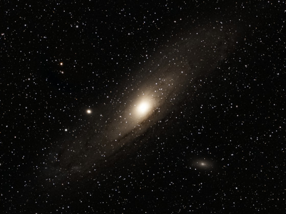 M 31 (NGC 224) - Andromeda-Galaxie mit M 32 und M 110