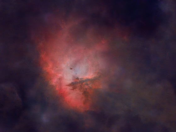 NGC 281   Starless      ein faszinierender Blick