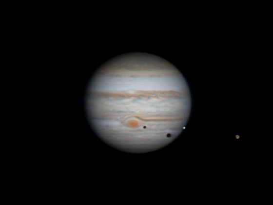 Jupiter mit 2 Monden und 2 Schatten