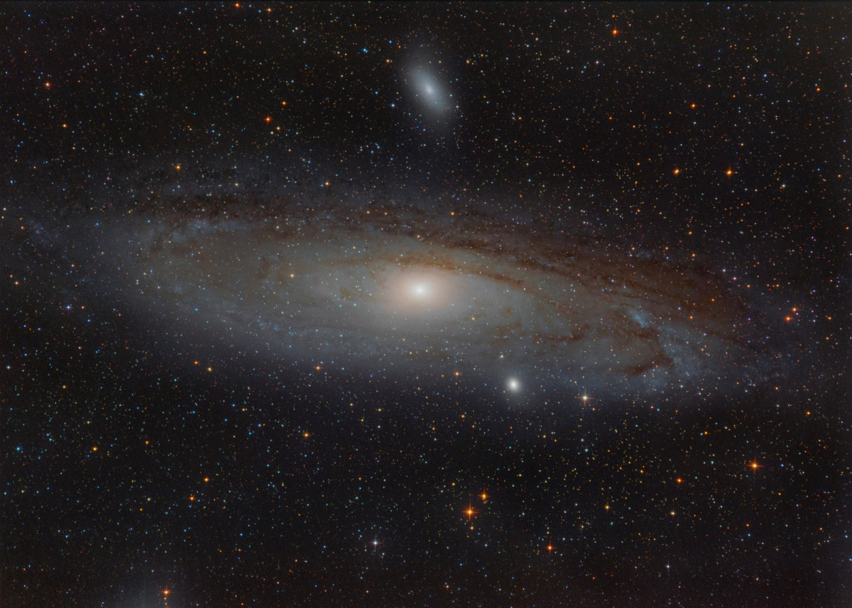 M31 nochmal das Rot aus dem Hintergrund entfernt und Sterne sehr stark gefärbt