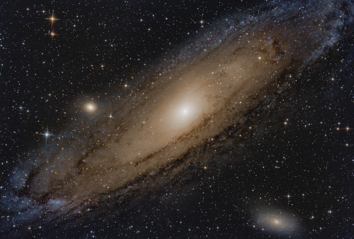 Auch jedes Jahr einmal die Andromeda-Galaxie M 31 mit ihren Begleitern