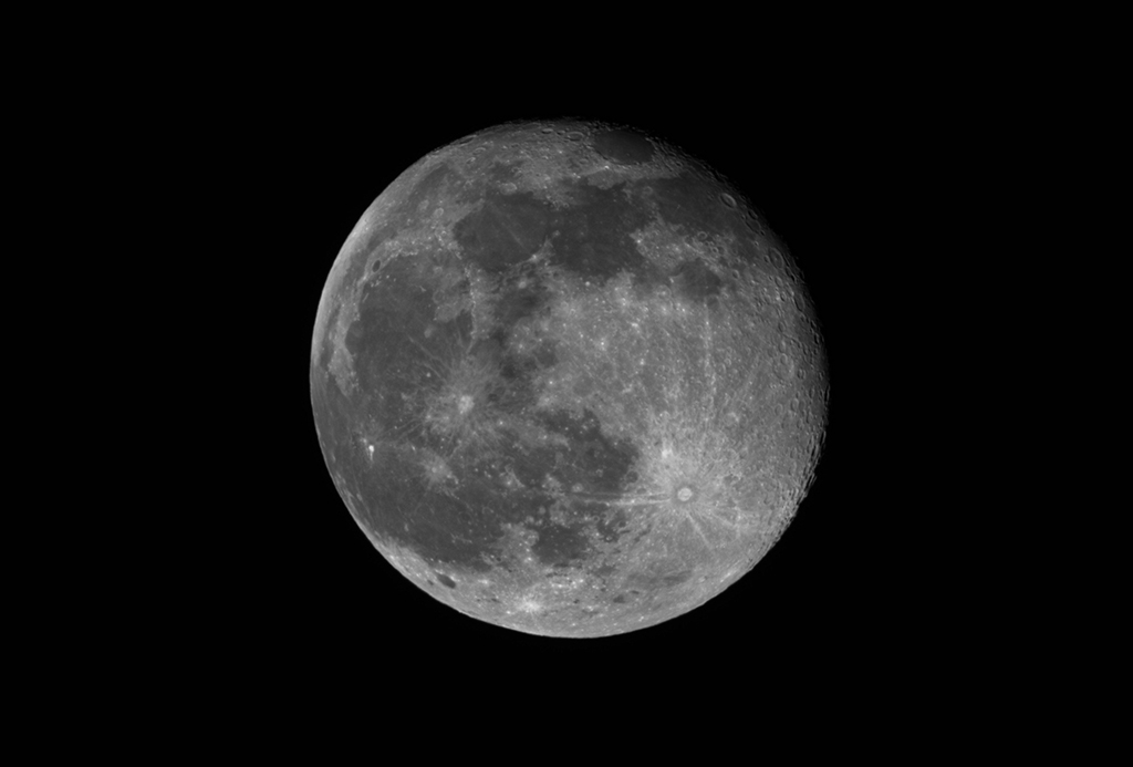 Mond (abnehmend, 99%) am 08.01.2022 mit der Vaonis Stellina