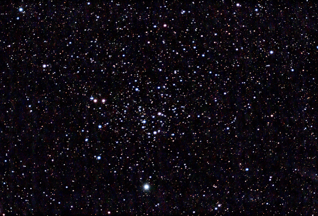 NGC129 offener Sternhaufen mit der Vaonis Stellina