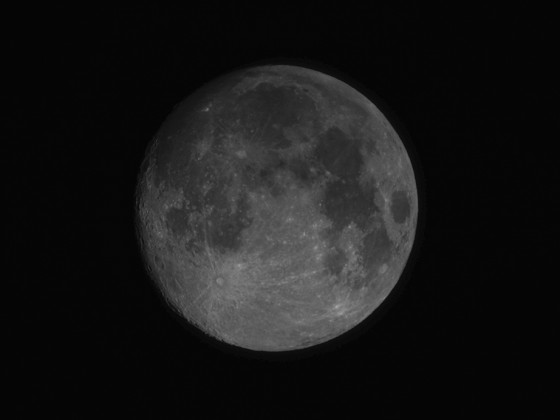 Mond (97%, zunehmend), aufgenommen am Morgen des 04.02.2023 mit der Vaonis Stellina