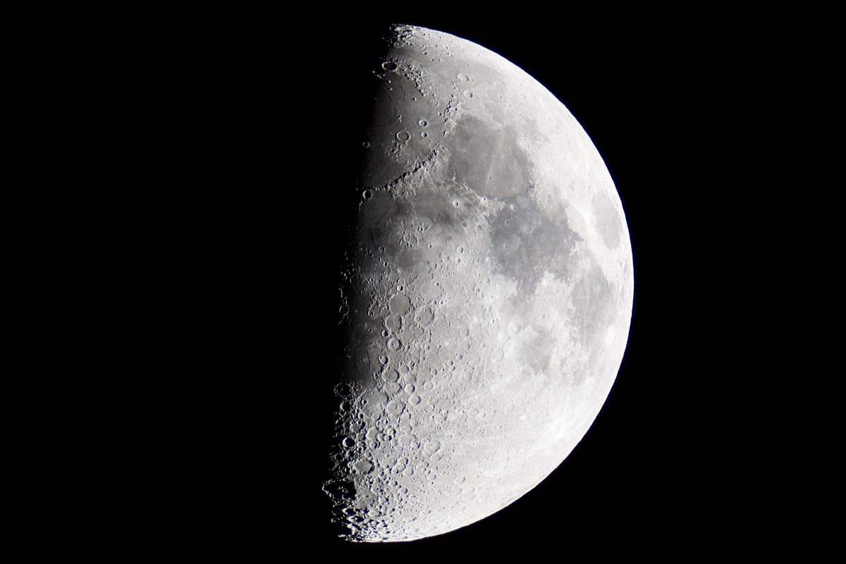 Mond mit Vixen A81M