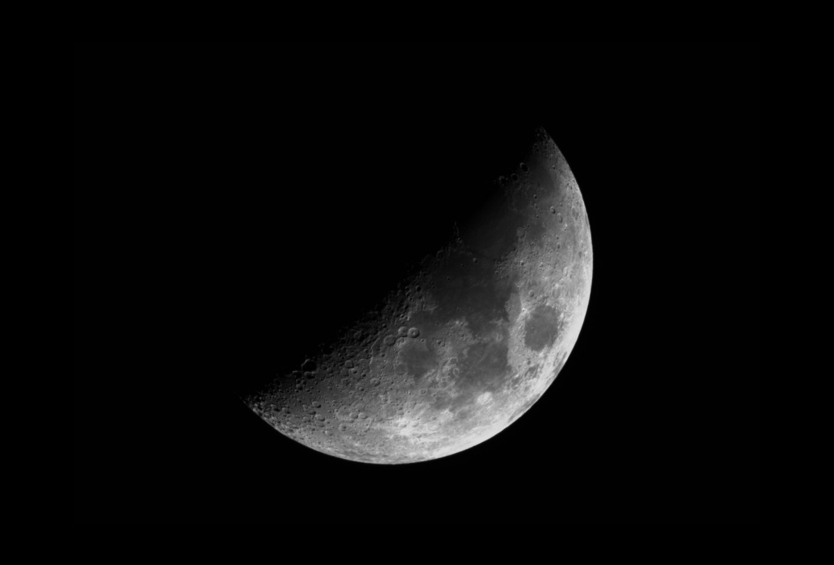 Mond (37%, zunehmend) am 26.02.2023 mit der Vaonis Stellina